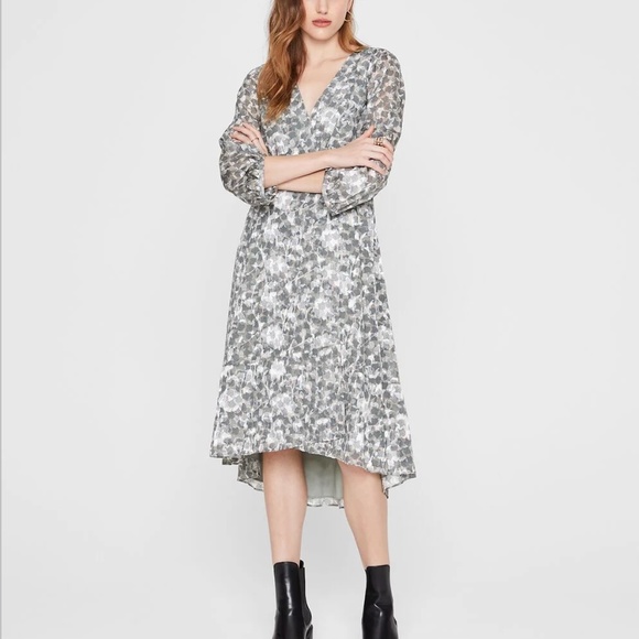 Pitched Sleeve Dress - Brand New - NEVER WORN - Sage Multi